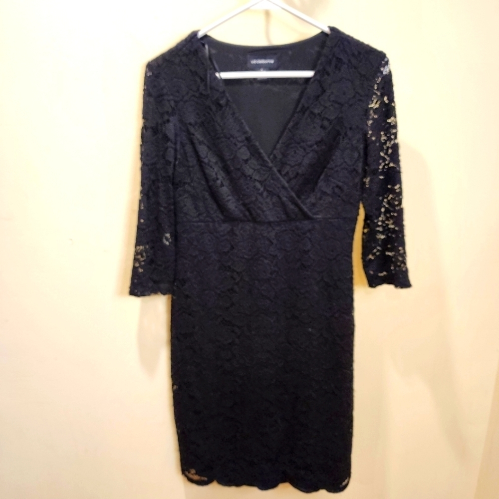 Liz Clairbone Black Lace 3/4 Slevees Nylon Midi Fitted dress size 4